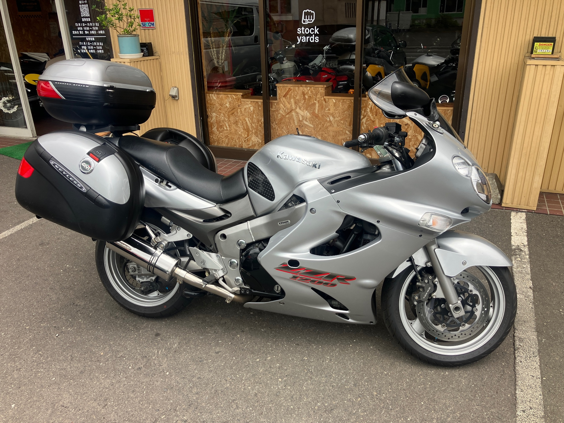 カワサキ、ZZ-R1200 カスタム車両調子いいです！ バイク - バイクメカサービス